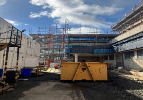 Main Building: Installation of Scaffold lift to East Elevation of Rotunda in preparation for over-roof (Roof 3b).