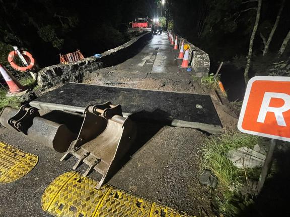 Night working at Kilninver Bridge