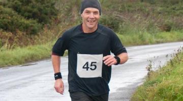 A picture of Stephen Harrison running in the 2018 Islay Marathon