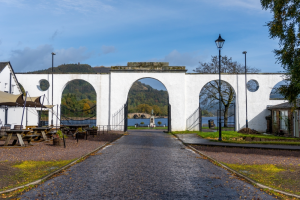 Inveraray Avenue Screen