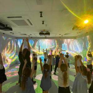 Pupils enjoying the immersive classroom experience 